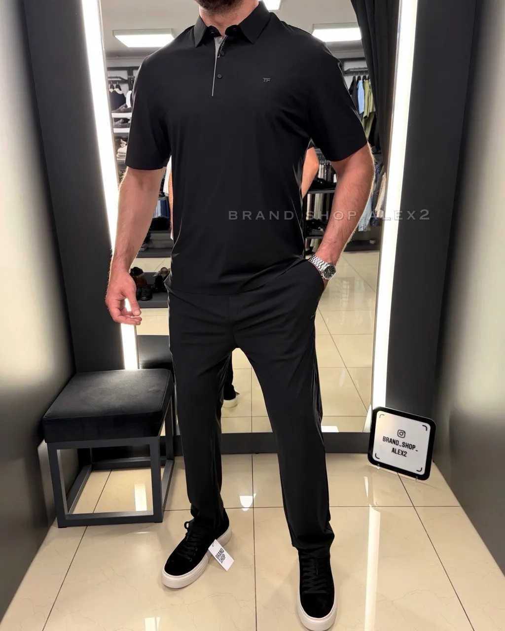 Чорний літній костюм Tom Ford 