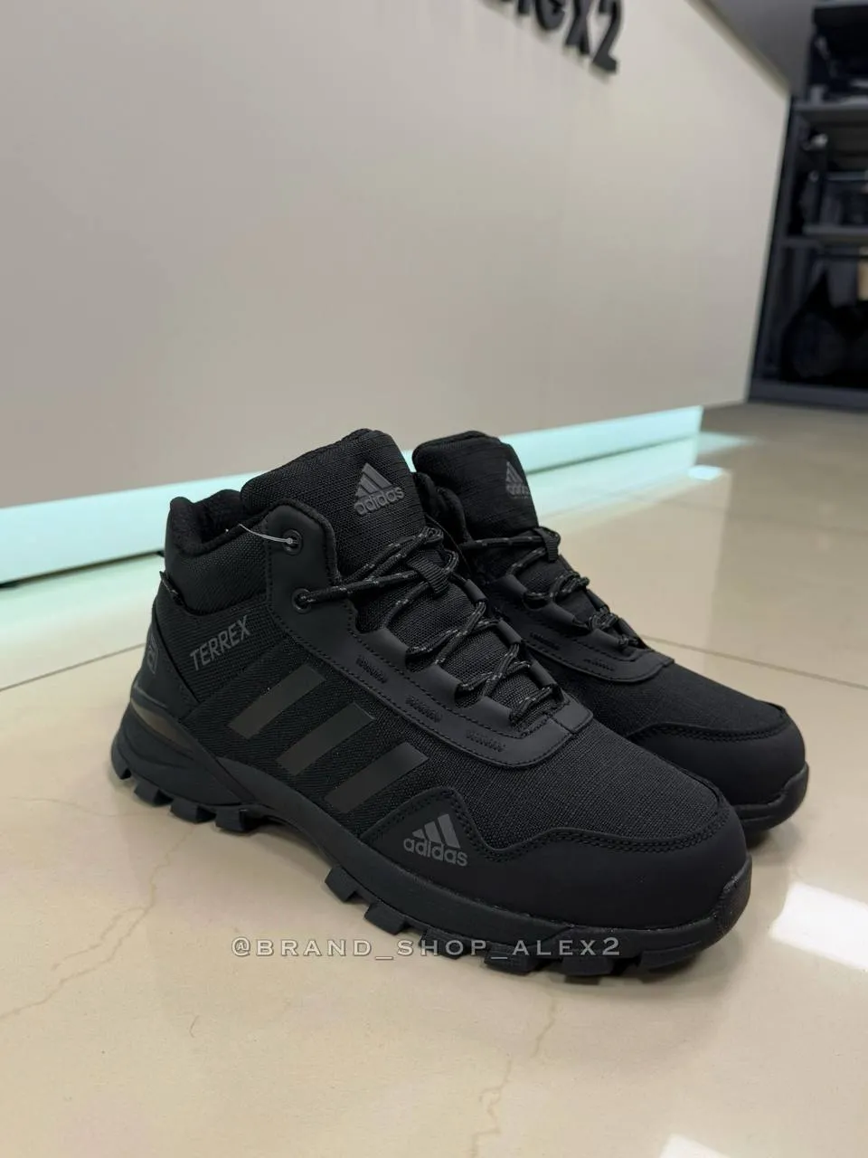 Теплі кросівки термо Adidas 
