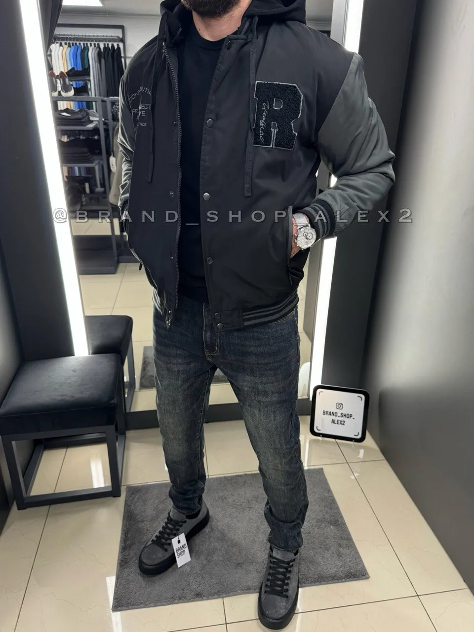 Чорний молодіжний бомбер 