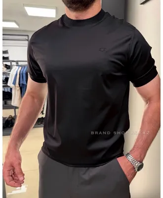 Чорна футболка Armani