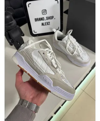 Білі кросівки  Adidas Adi