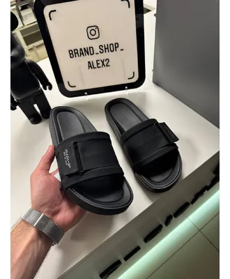 Чорні шльопанці Prada