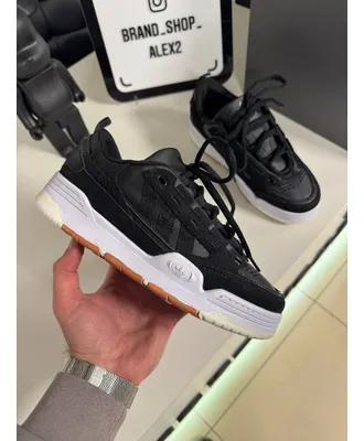 Чорні кросівки Adidas adi