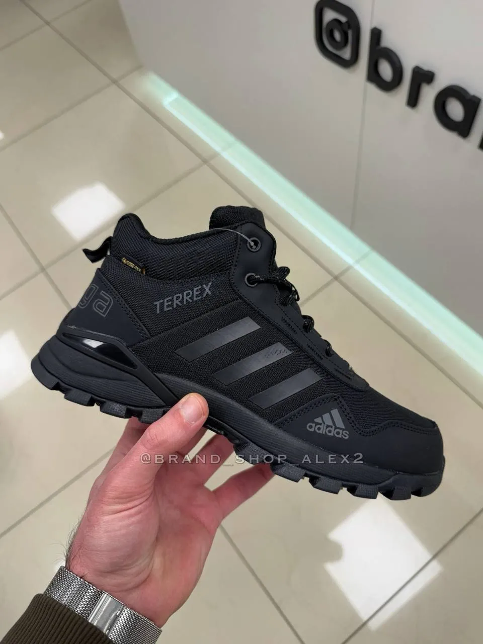 Теплі кросівки термо Adidas  - фото 1