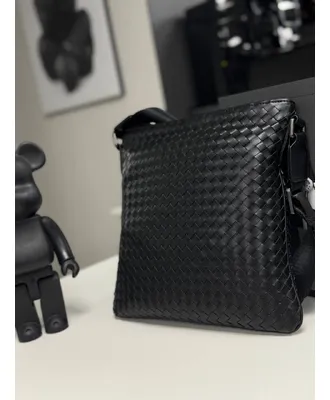 Чорна сумка чоловіча Bottega