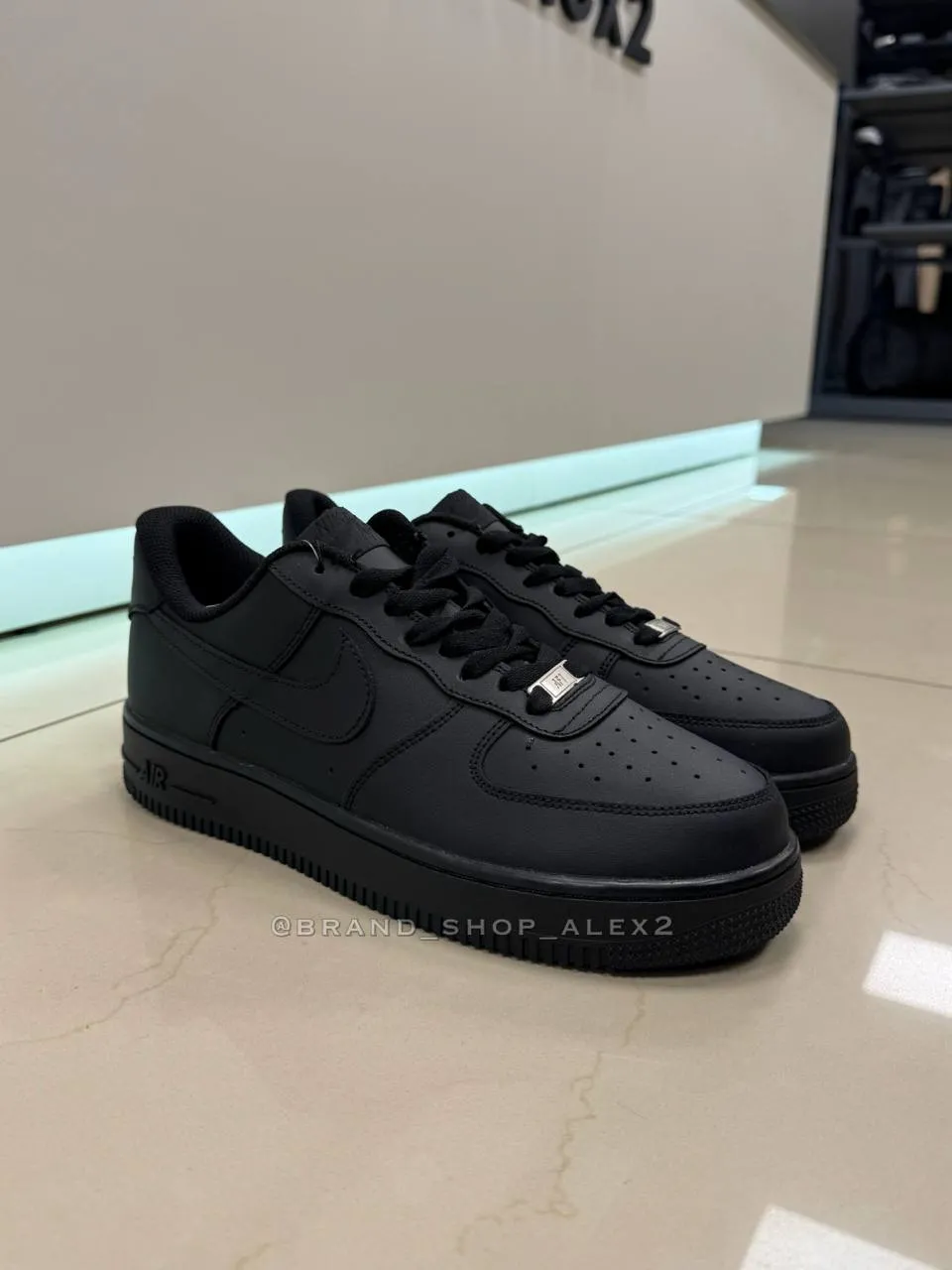 Nike Air Force чорні  - фото 1