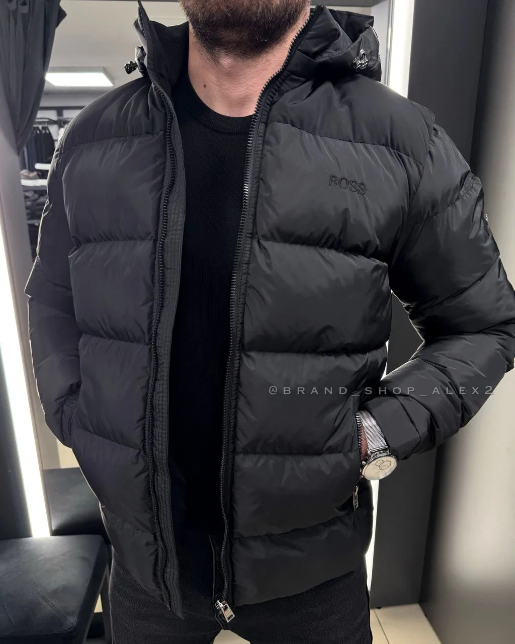Куртка чорна Boss 