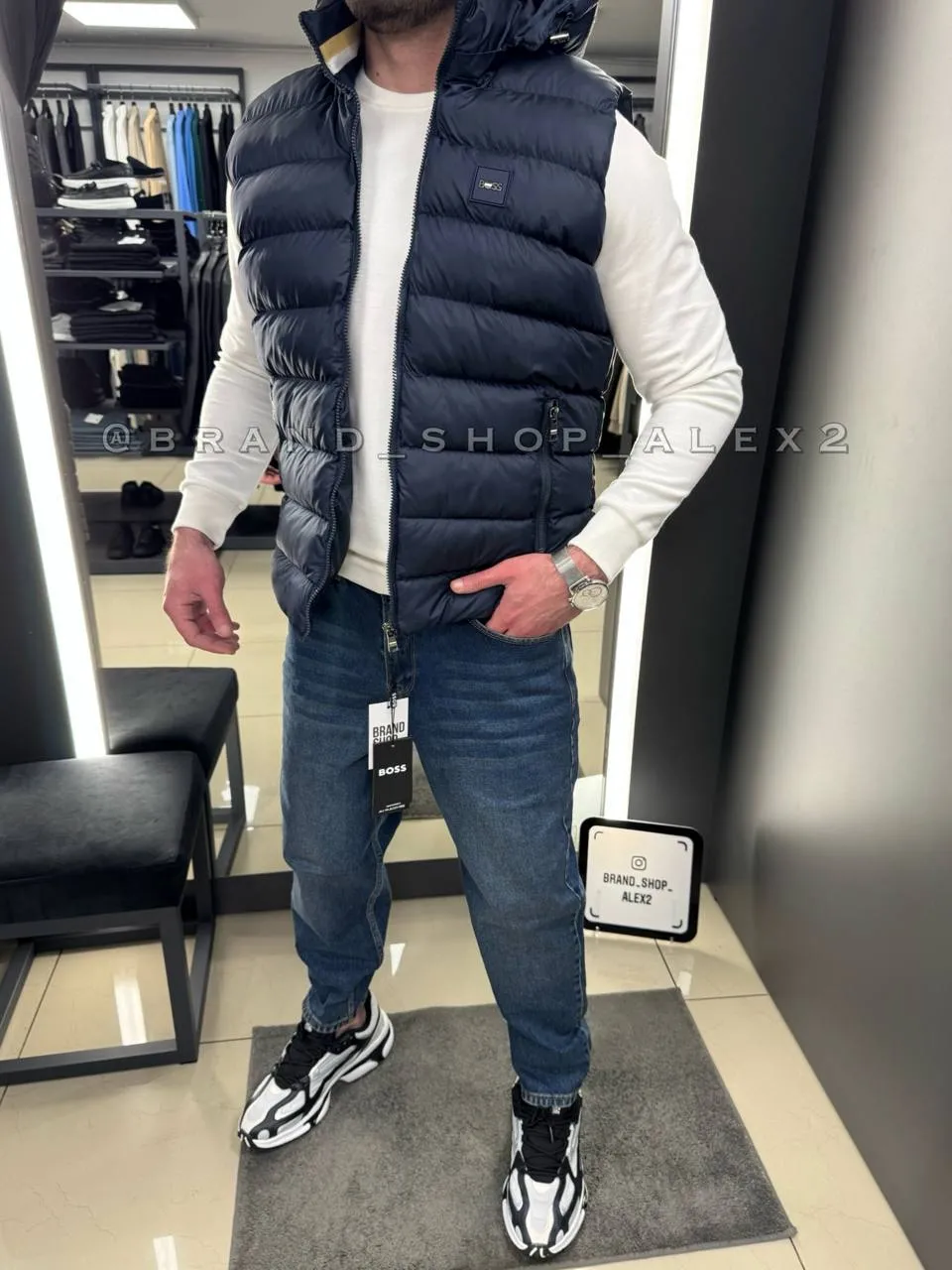 Темно-синя безрукавка Boss  - фото 1