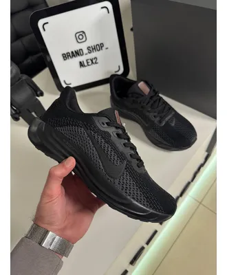 Чорні кросівки Nike