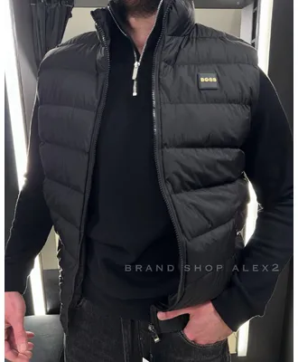 Чорна безрукавка Boss