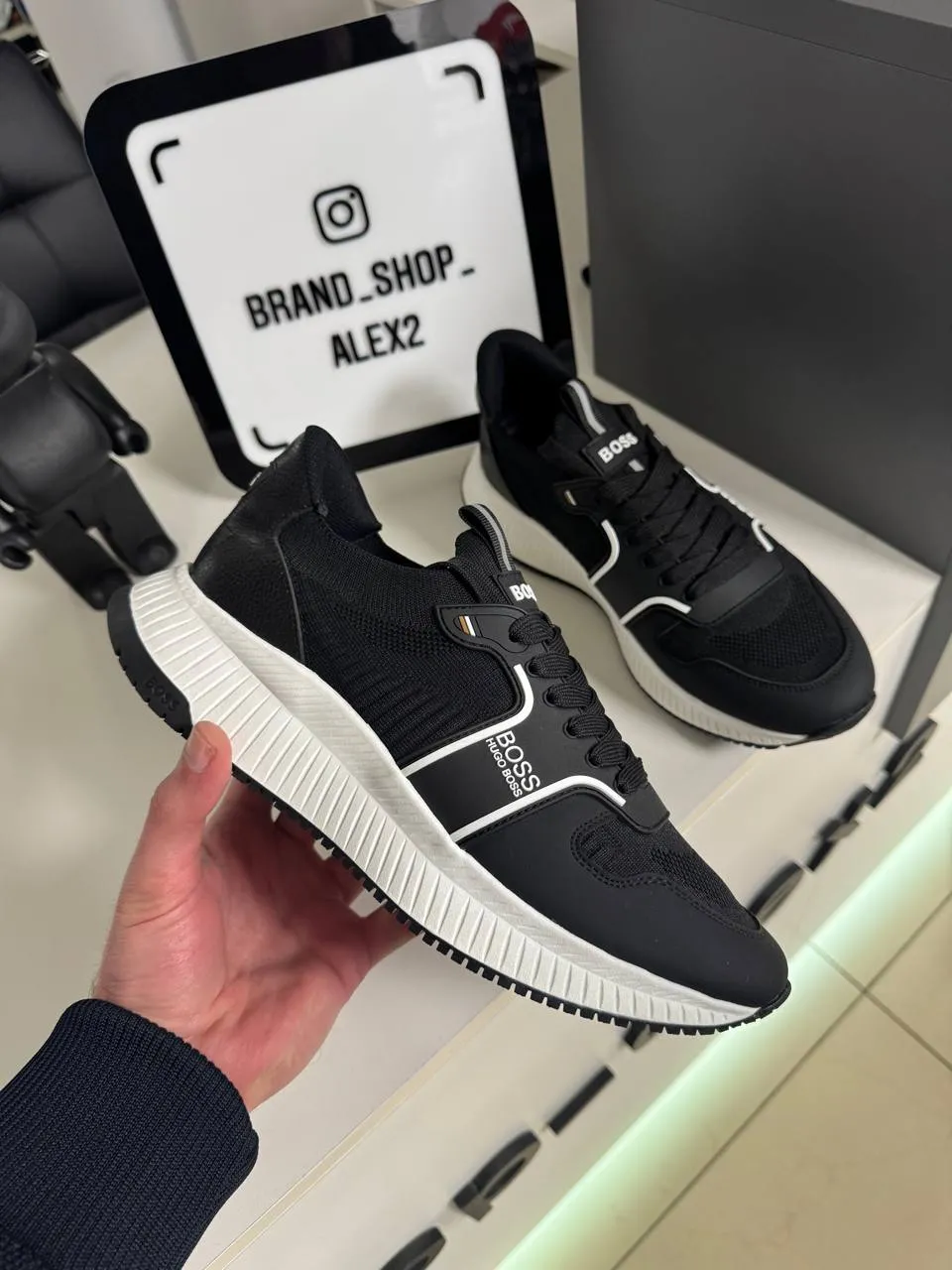 Кросівки чорні Hugo Boss 