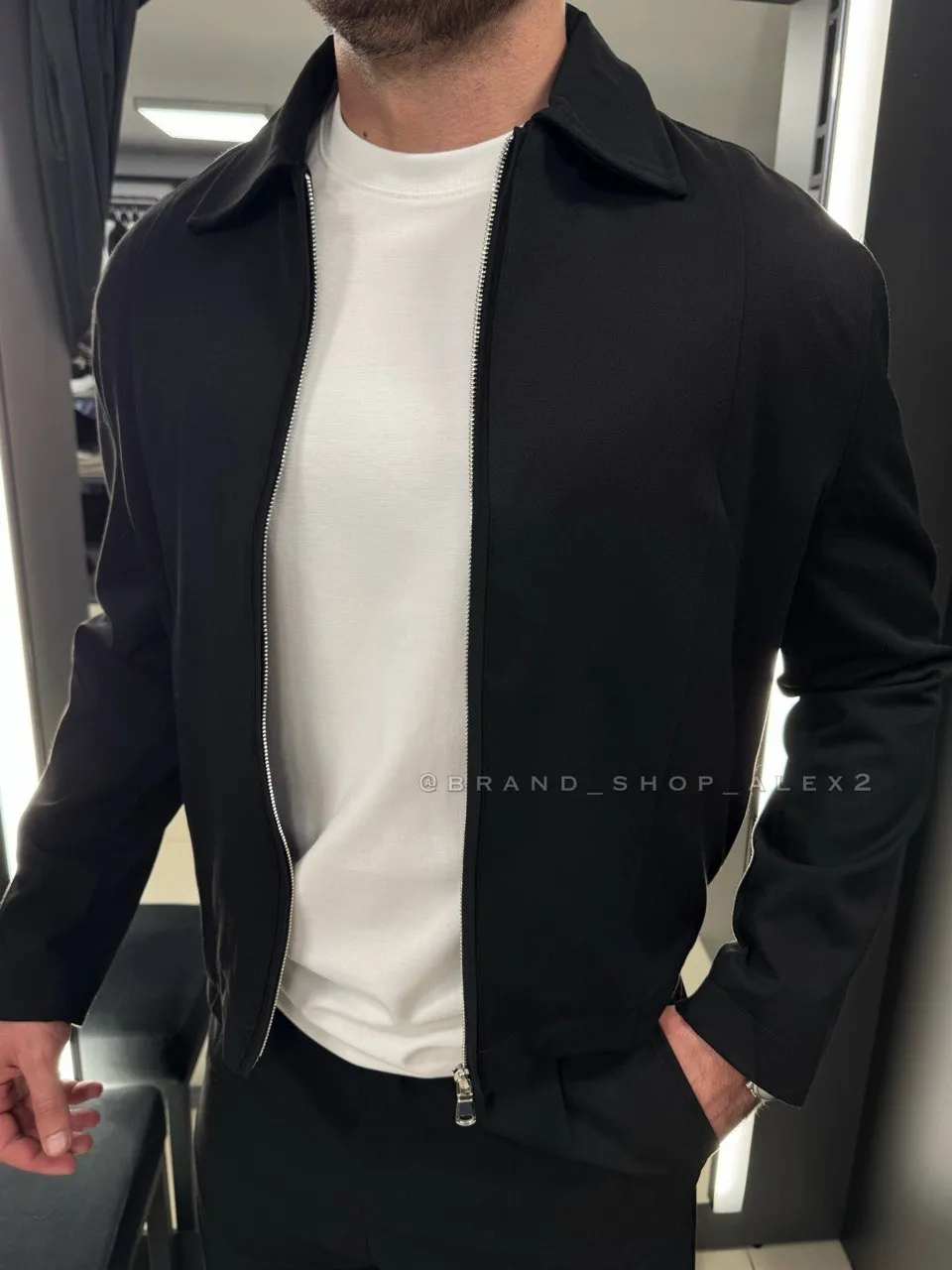 Чорна куртка casual 