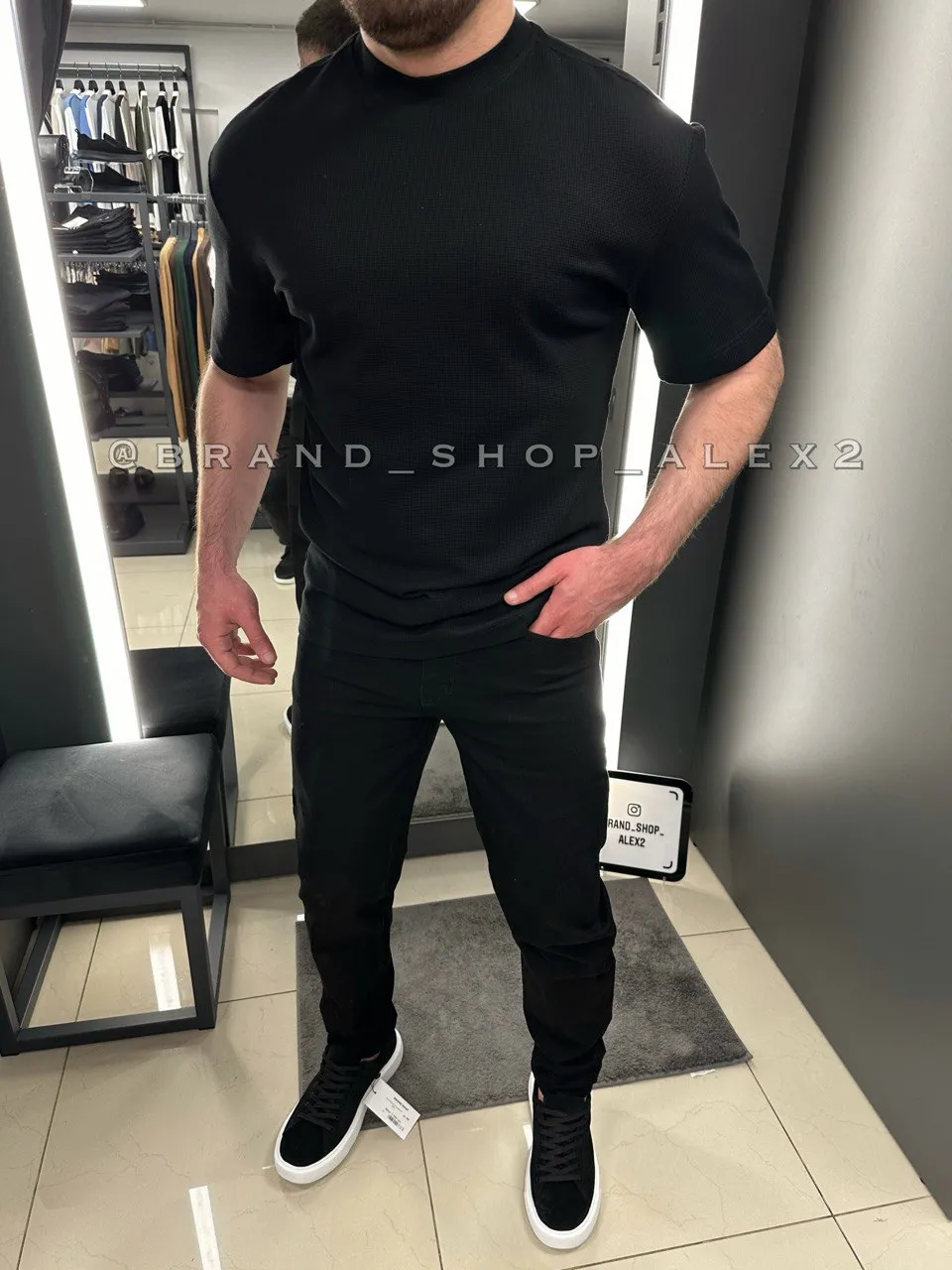 Чорна футболка oversize 