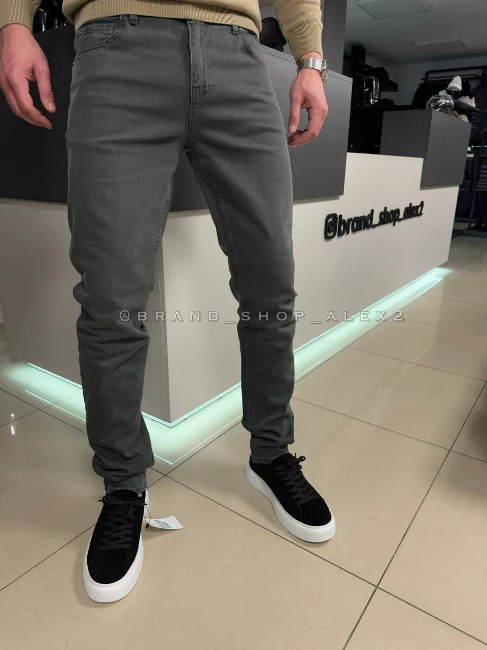 Джинси хакі Armani 