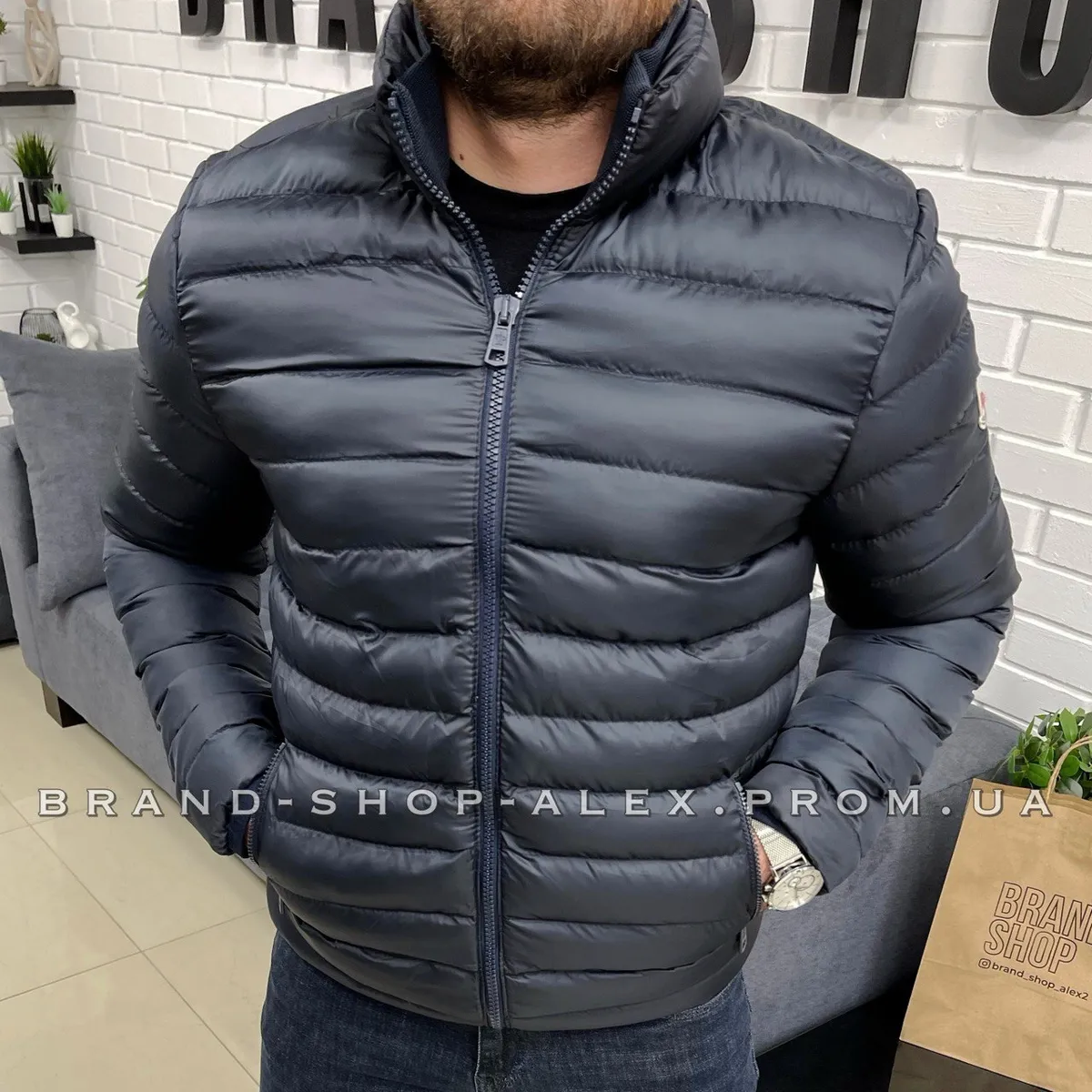 Темно-синя куртка Moncler 