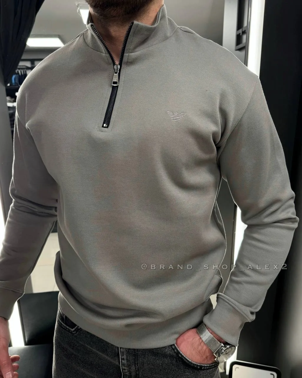 Сірий джемпер Armani 