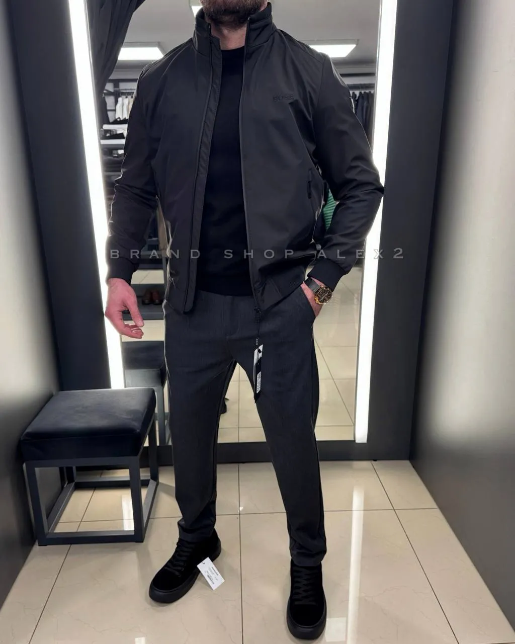 Чорна куртка Boss  - фото 1