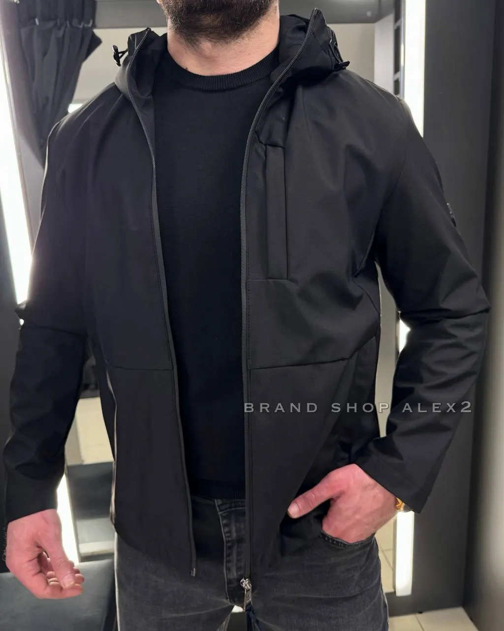 Чорна куртка Moncler 