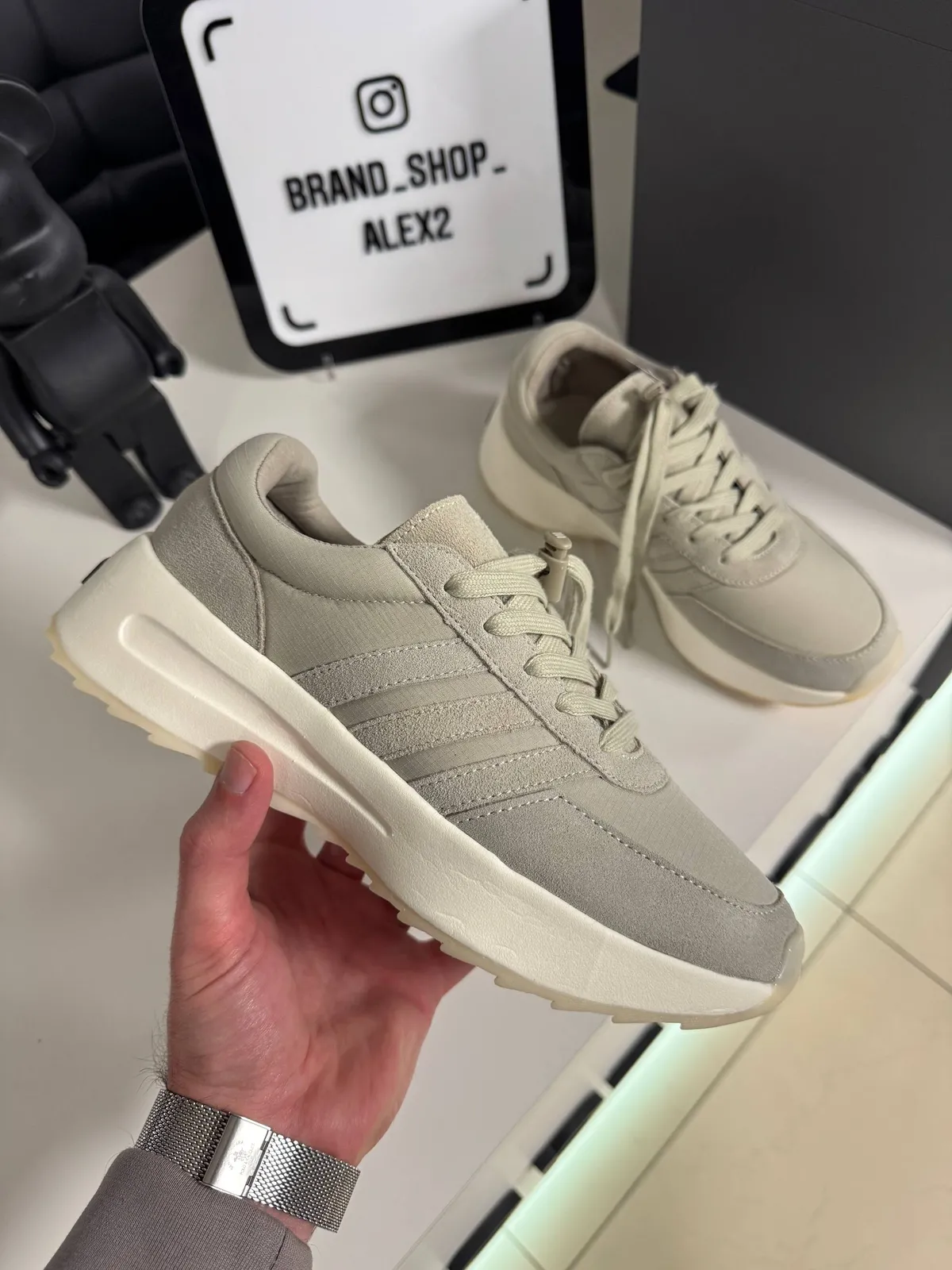 Кросівки Adidas сірі 