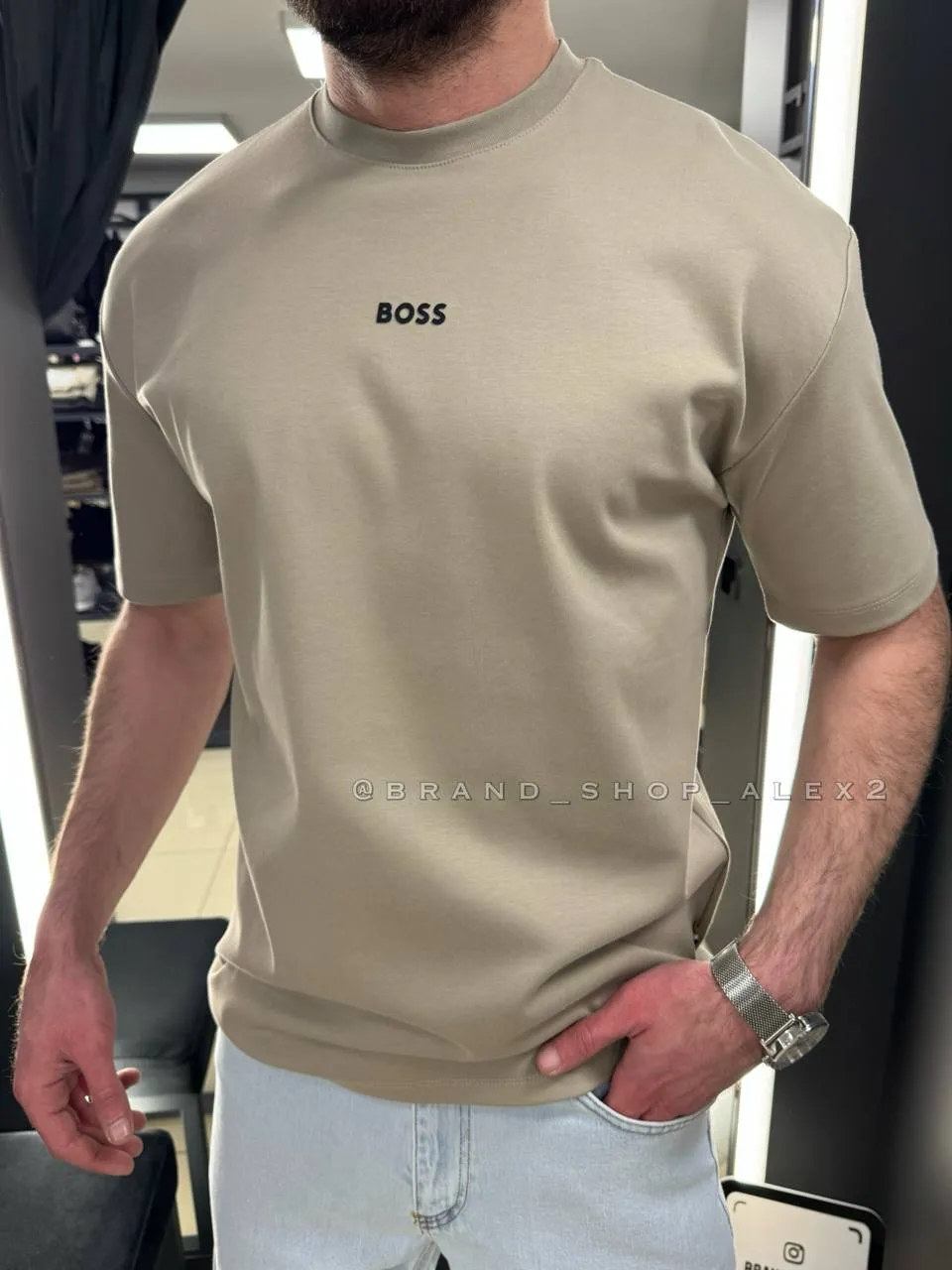 Бежева футболка Boss 