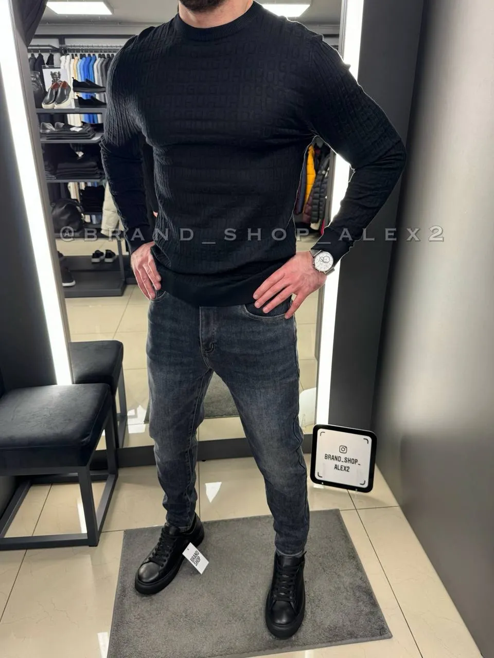 Чорний светр Hugo Boss 