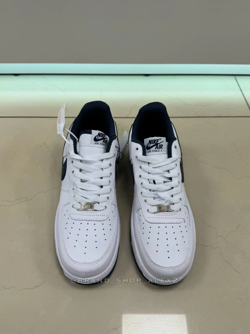 Кросівки Nike білі  - фото 2
