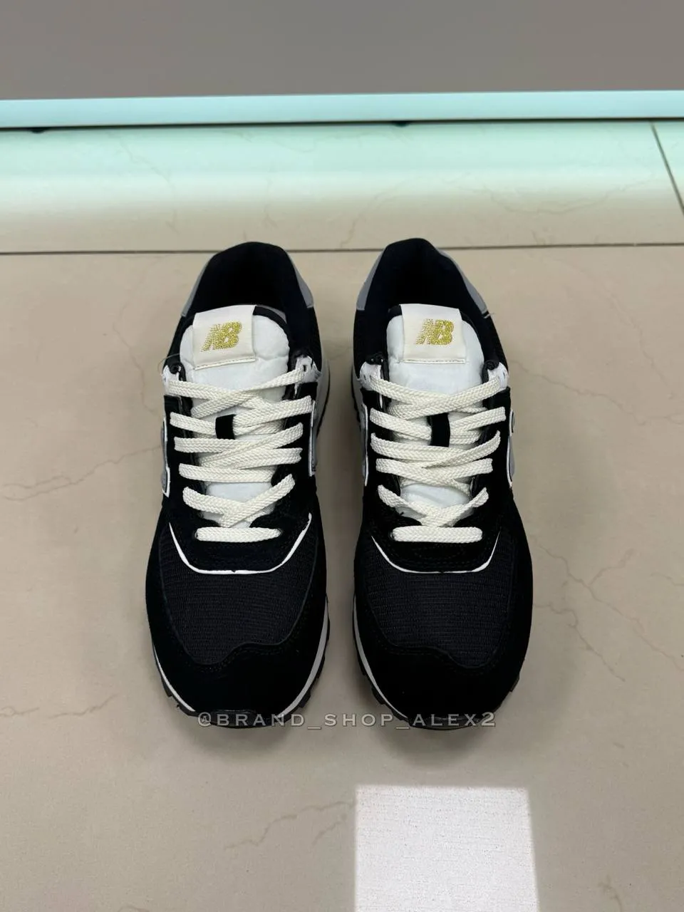 Кросівки New Balance чорні  - фото 1