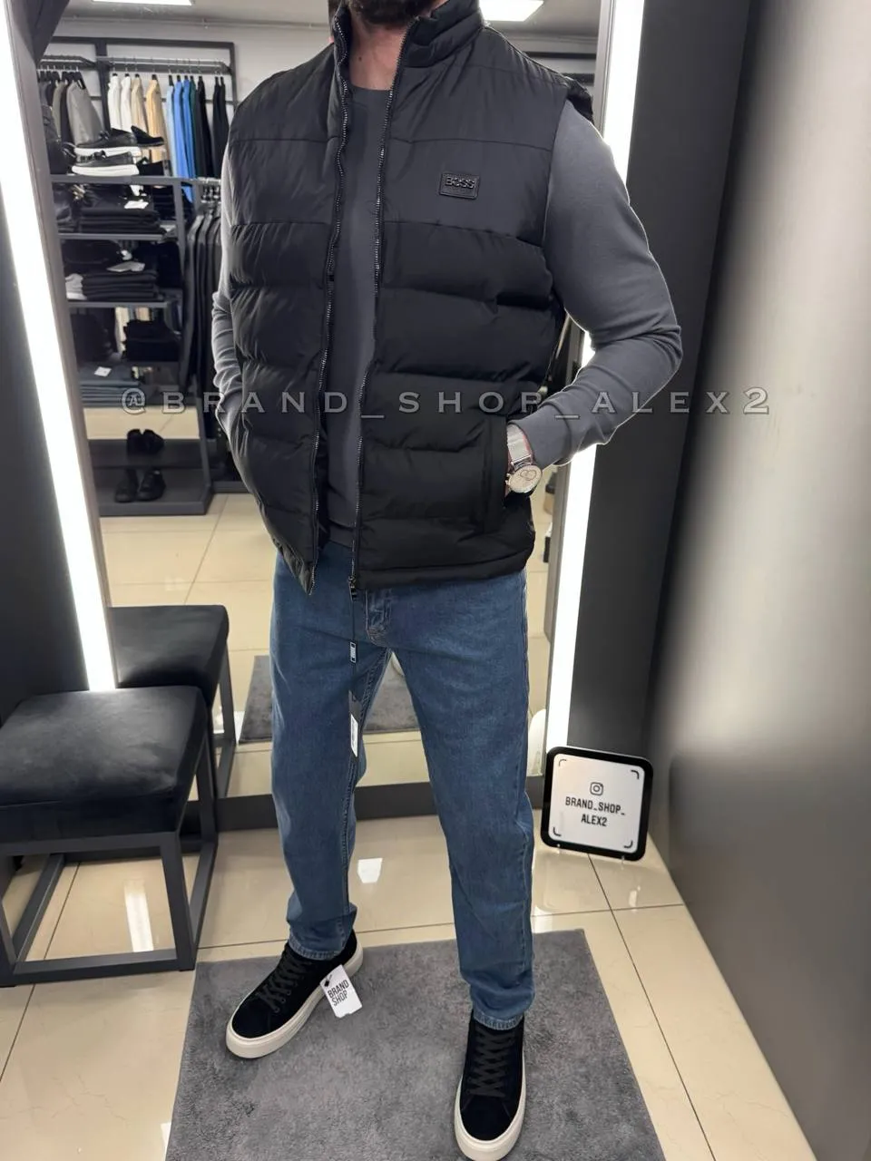 Чорний жилет Boss  - фото 1