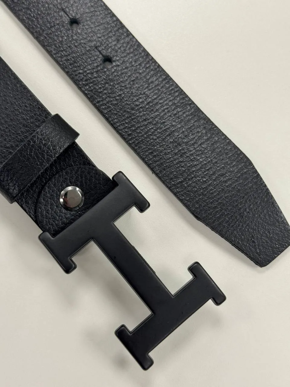 Чорний шкіряний ремінь Hermes 